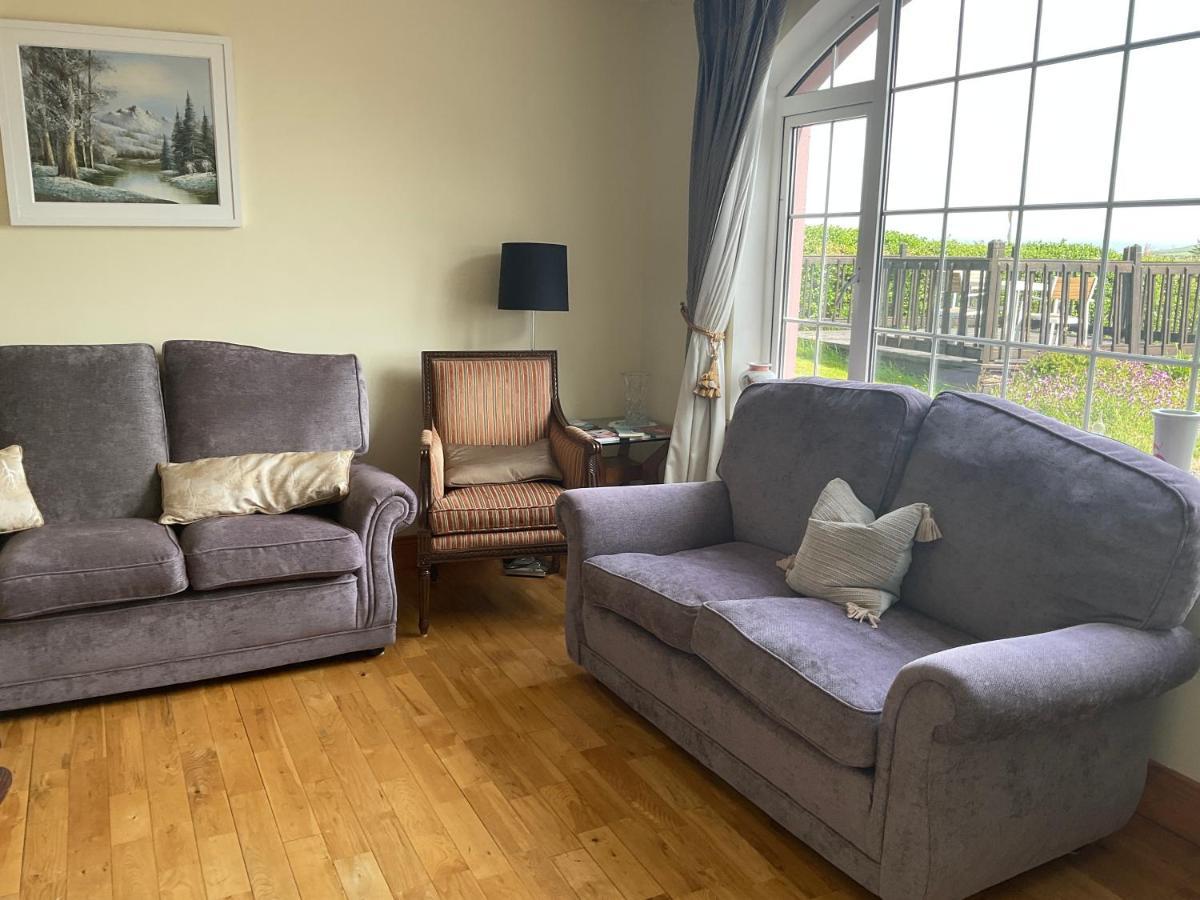 Brownes Bed & Breakfast Emlagh East Dış mekan fotoğraf
