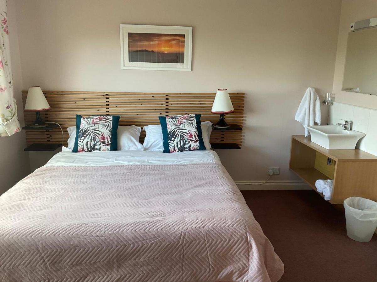 Brownes Bed & Breakfast Emlagh East Dış mekan fotoğraf